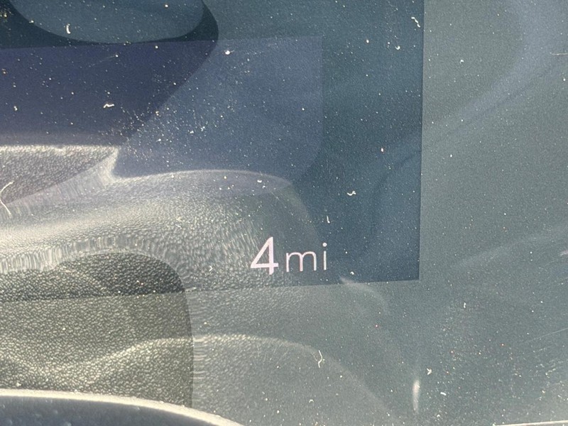 Buick Encore GX Vehicle Full-screen Gallery Image 19