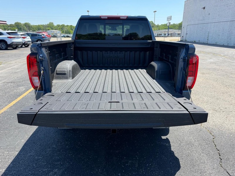 GMC Sierra 1500 Vehicle Full-screen Gallery Image 5