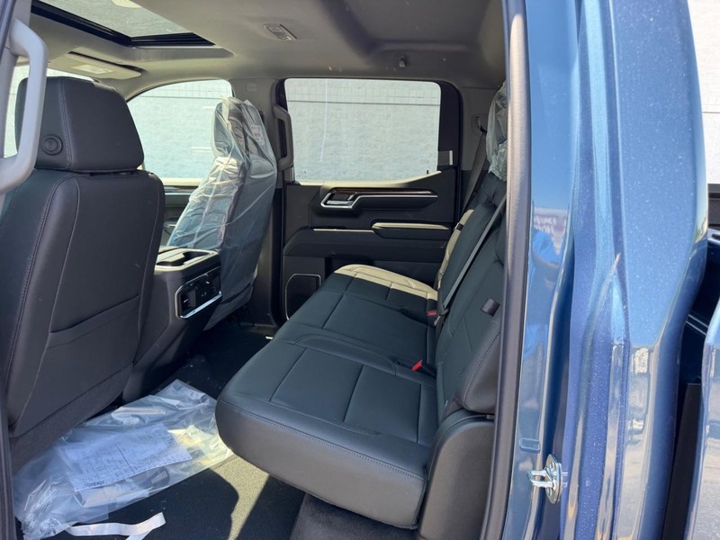 GMC Sierra 1500 Vehicle Full-screen Gallery Image 7