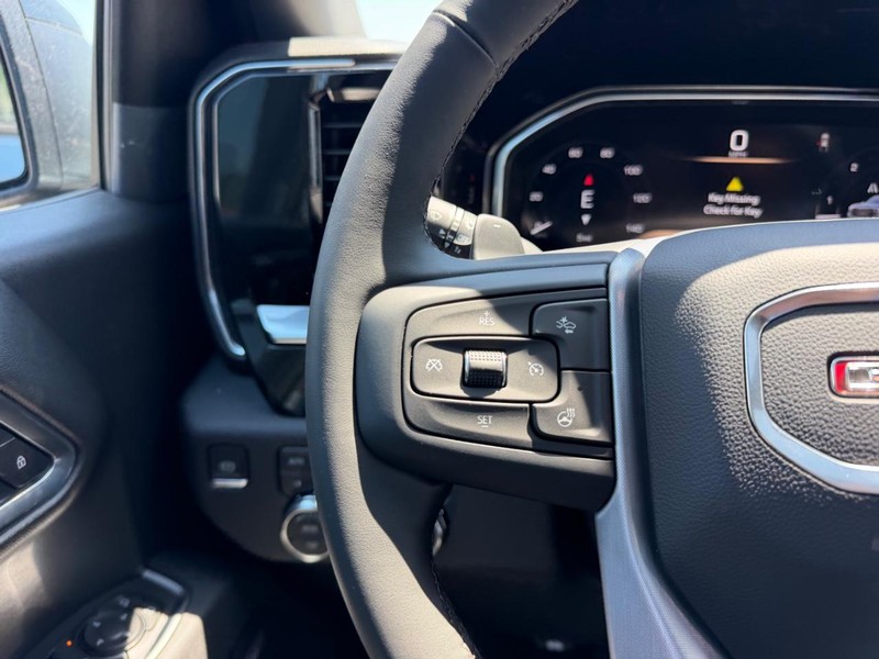 GMC Sierra 1500 Vehicle Full-screen Gallery Image 10