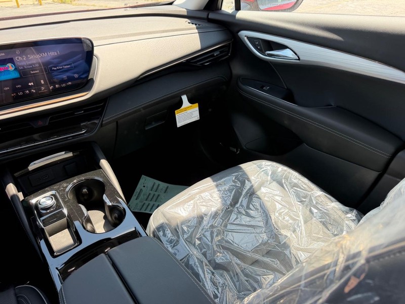 Buick Envision Vehicle Full-screen Gallery Image 16