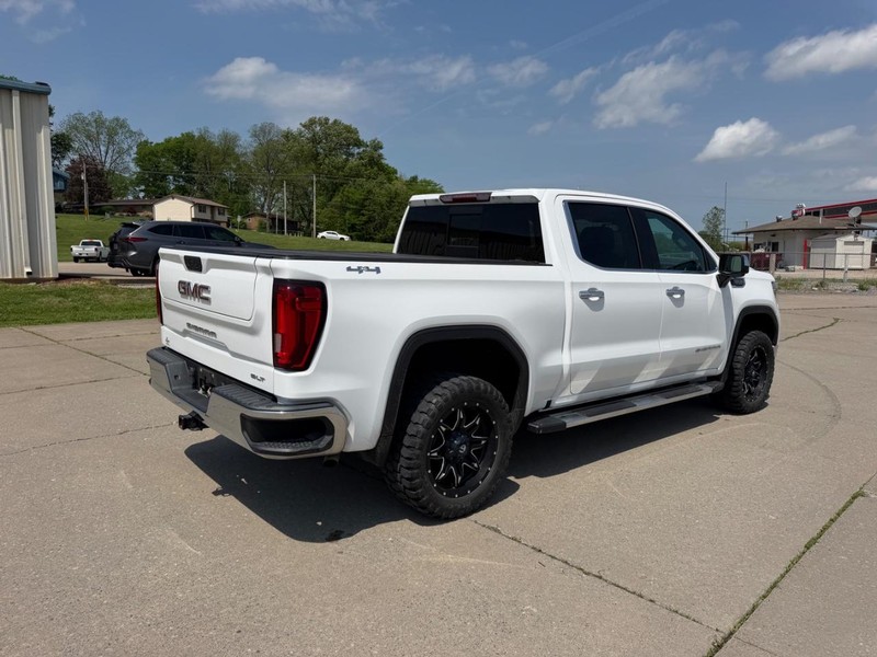 GMC Sierra 1500 Vehicle Full-screen Gallery Image 4