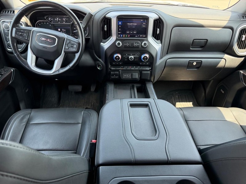 GMC Sierra 1500 Vehicle Full-screen Gallery Image 9