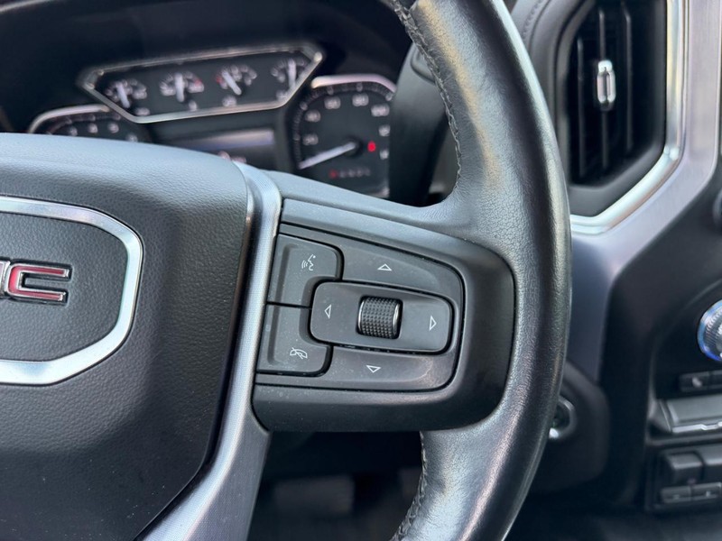 GMC Sierra 1500 Vehicle Full-screen Gallery Image 12