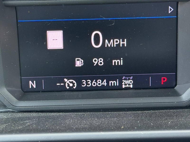 GMC Sierra 1500 Vehicle Full-screen Gallery Image 19