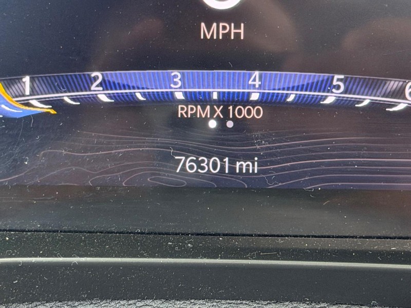 Jeep Grand Cherokee L Vehicle Full-screen Gallery Image 22