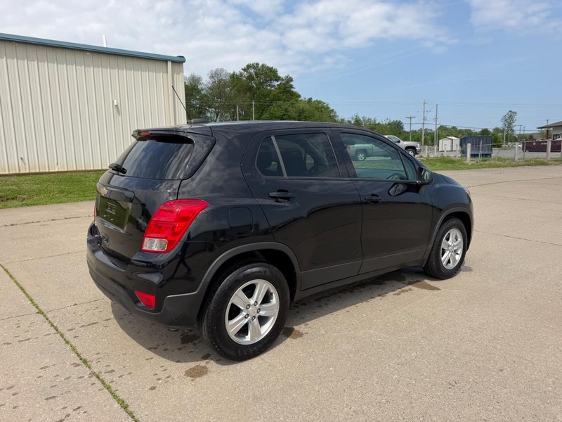 Chevrolet Trax Vehicle Full-screen Gallery Image 3