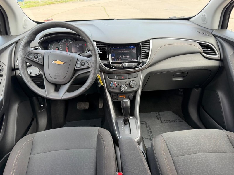 Chevrolet Trax Vehicle Full-screen Gallery Image 8