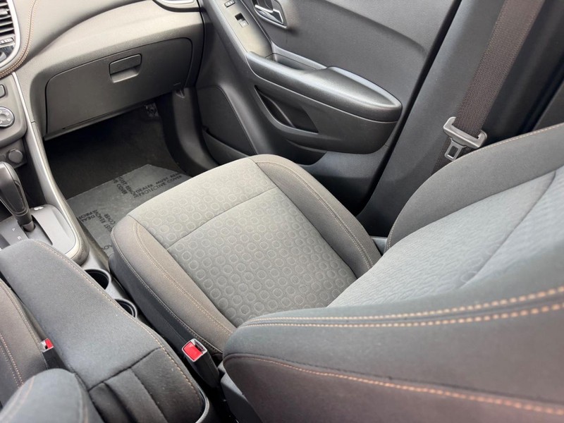 Chevrolet Trax Vehicle Full-screen Gallery Image 15