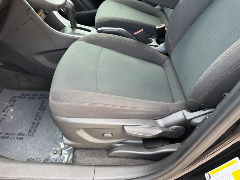 Chevrolet Trax Vehicle Full-screen Gallery Image 17