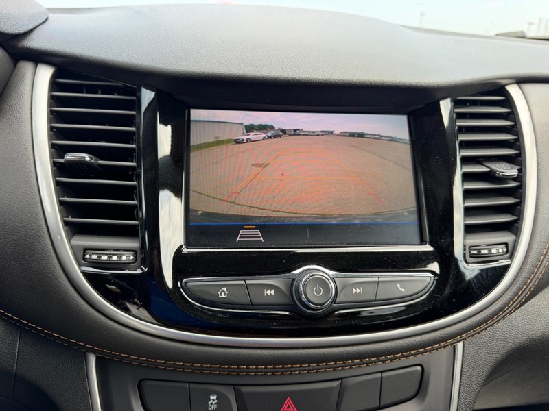 Chevrolet Trax Vehicle Full-screen Gallery Image 19