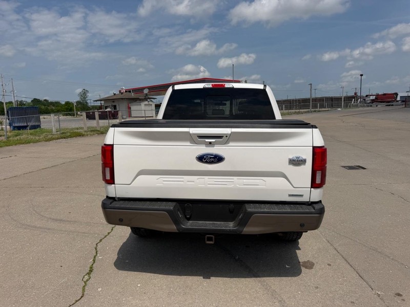 Ford F-150 Vehicle Full-screen Gallery Image 4