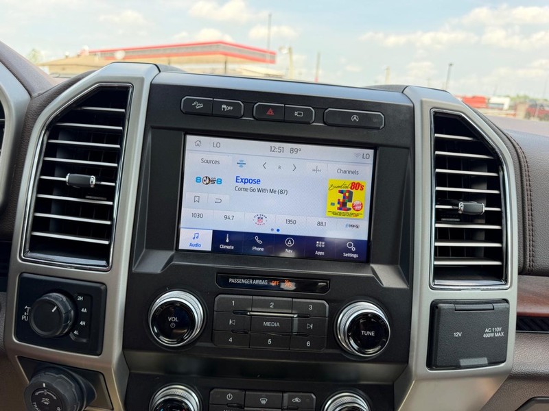 Ford F-150 Vehicle Full-screen Gallery Image 13