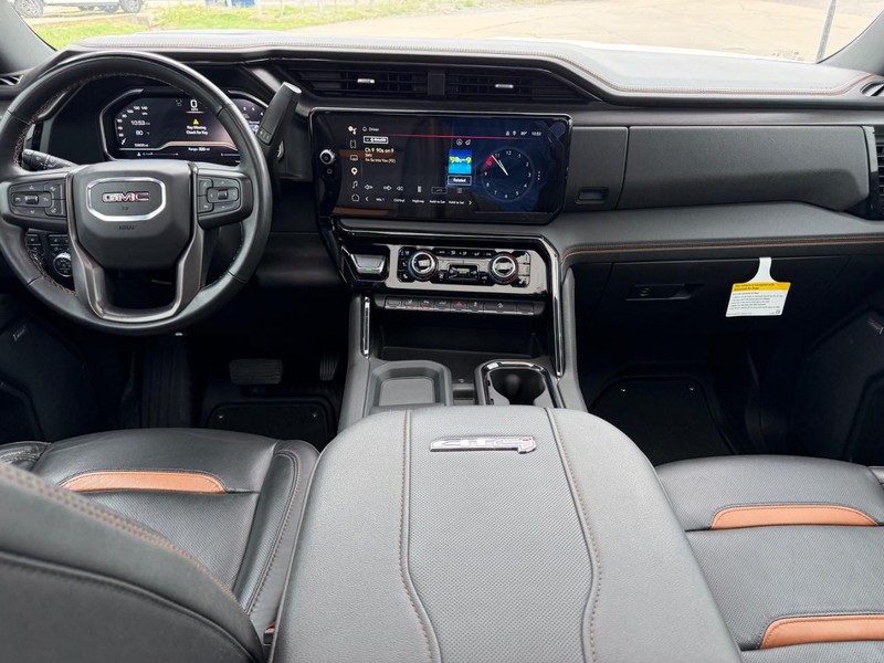 GMC Sierra 2500HD Vehicle Full-screen Gallery Image 9