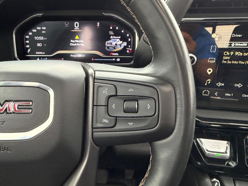 GMC Sierra 2500HD Vehicle Full-screen Gallery Image 12