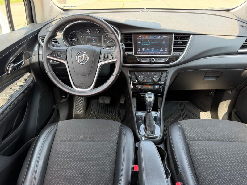 Buick Encore Vehicle Full-screen Gallery Image 8