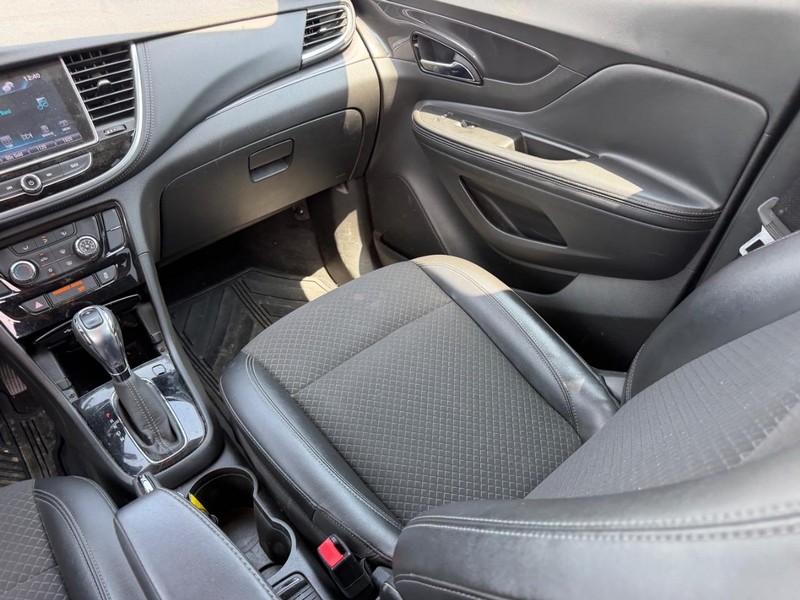 Buick Encore Vehicle Full-screen Gallery Image 15