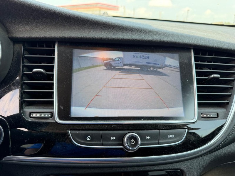 Buick Encore Vehicle Full-screen Gallery Image 19