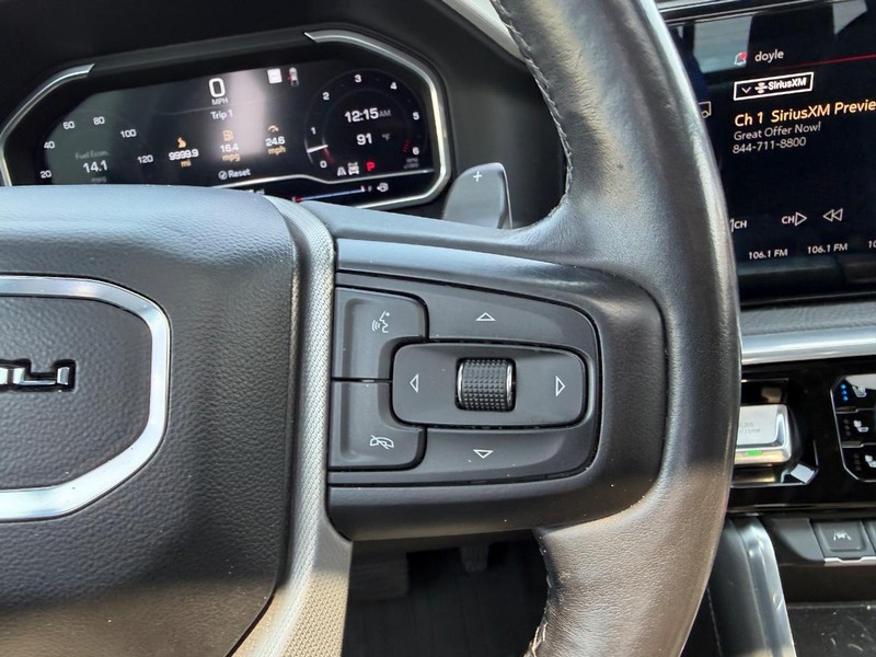 GMC Sierra 1500 Vehicle Full-screen Gallery Image 15