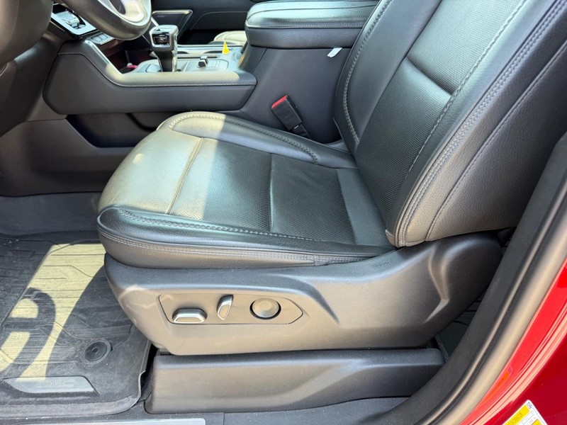 GMC Sierra 1500 Vehicle Full-screen Gallery Image 22