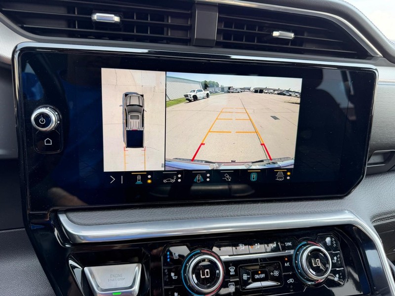 GMC Sierra 1500 Vehicle Full-screen Gallery Image 24