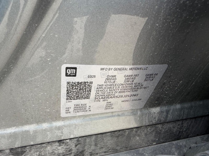 Buick Enclave Vehicle Full-screen Gallery Image 23