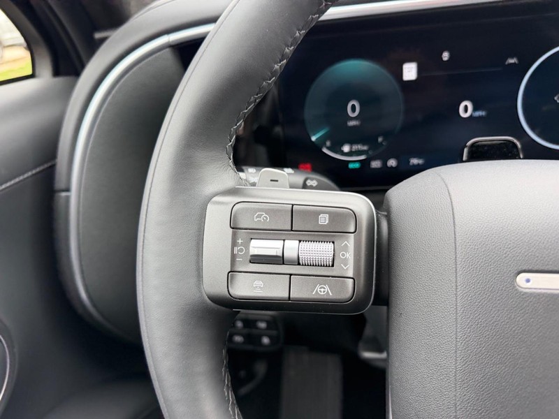 Hyundai Palisade Vehicle Full-screen Gallery Image 14