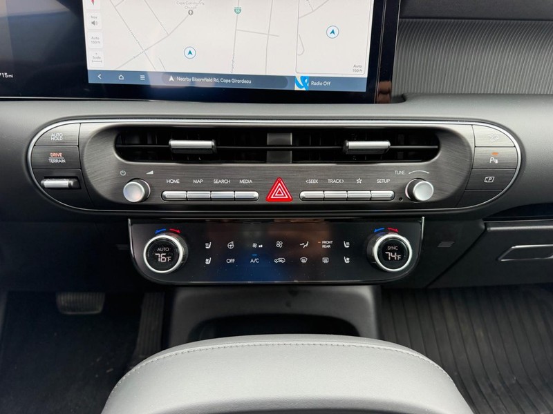 Hyundai Palisade Vehicle Full-screen Gallery Image 18