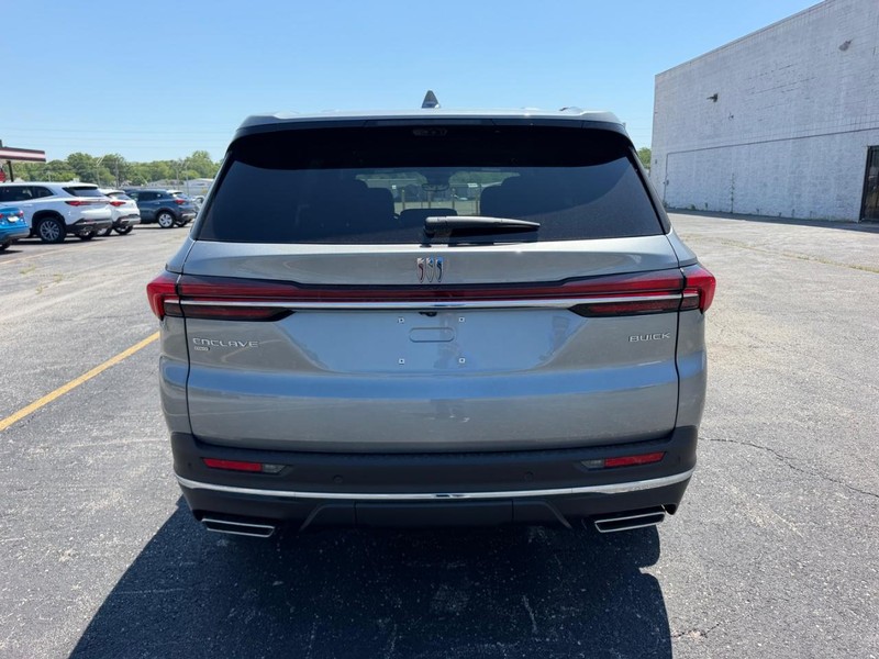 Buick Enclave Vehicle Full-screen Gallery Image 4
