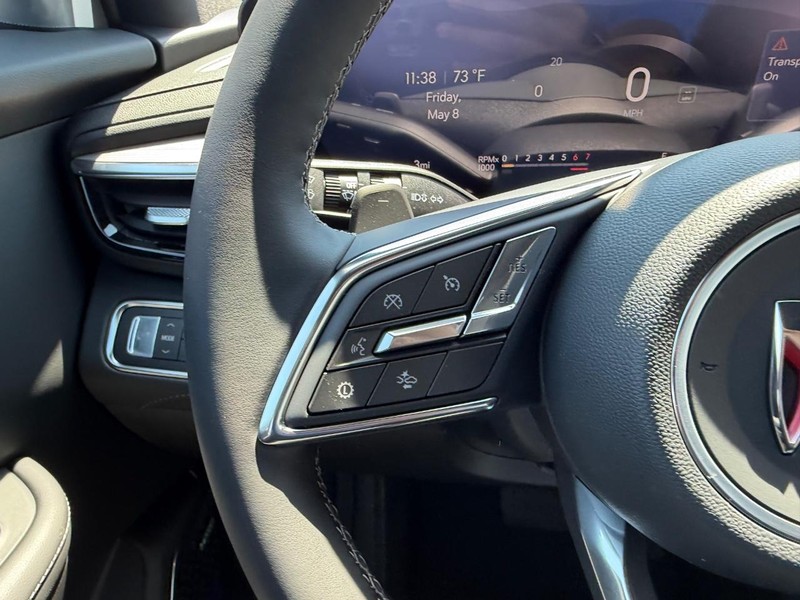 Buick Enclave Vehicle Full-screen Gallery Image 13