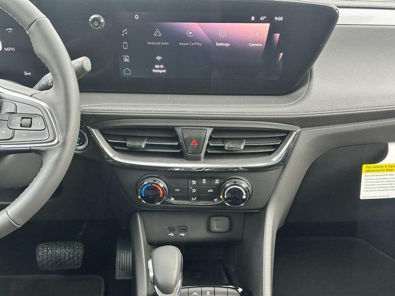 Buick Encore GX Vehicle Full-screen Gallery Image 7