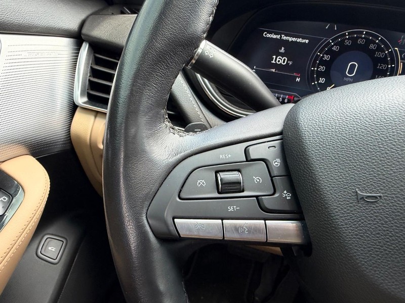 Cadillac CT5 Vehicle Full-screen Gallery Image 11