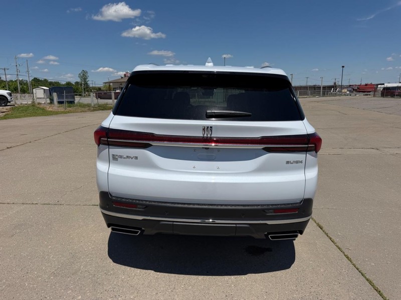 Buick Enclave Vehicle Full-screen Gallery Image 4