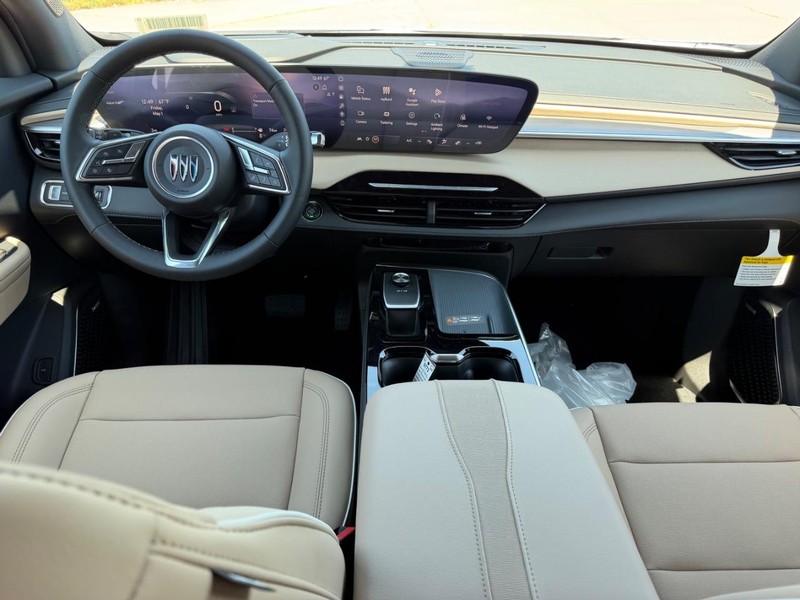Buick Enclave Vehicle Full-screen Gallery Image 11