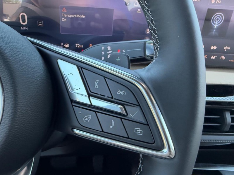 Buick Enclave Vehicle Full-screen Gallery Image 14