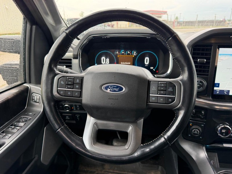 Ford F-150 Vehicle Full-screen Gallery Image 9