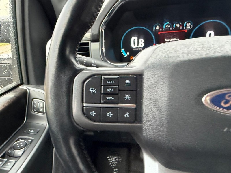 Ford F-150 Vehicle Full-screen Gallery Image 10