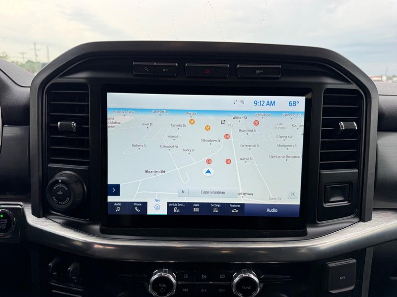 Ford F-150 Vehicle Full-screen Gallery Image 12