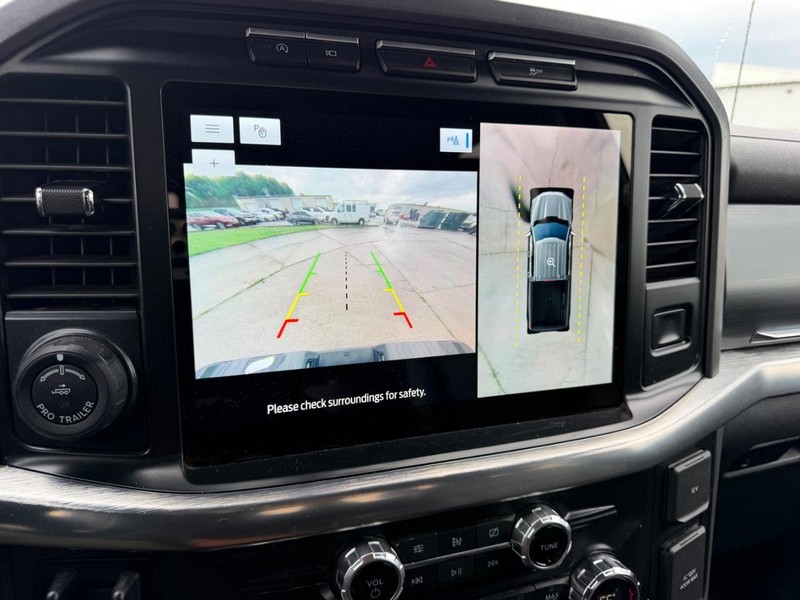 Ford F-150 Vehicle Full-screen Gallery Image 20