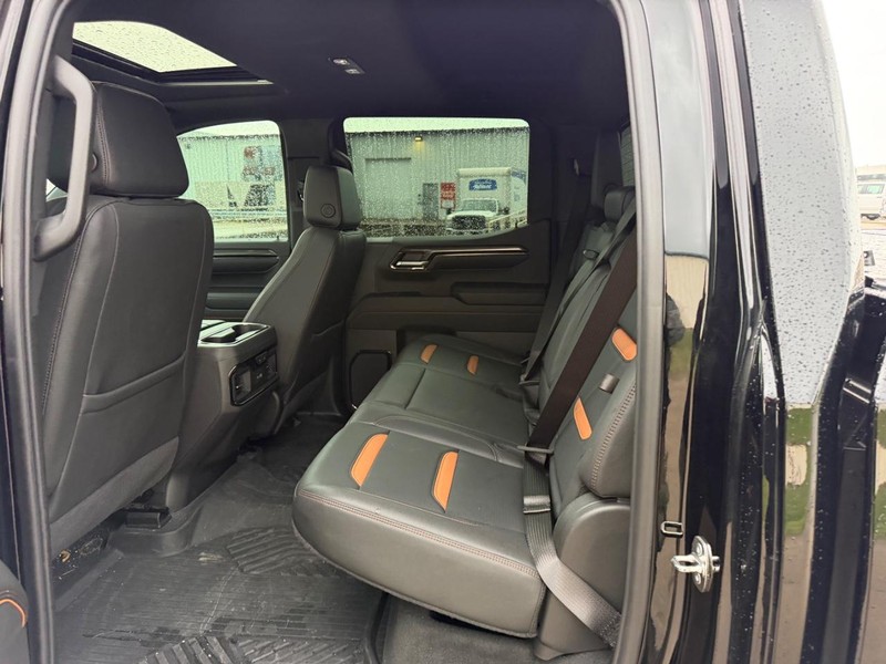 GMC Sierra 1500 Vehicle Full-screen Gallery Image 7