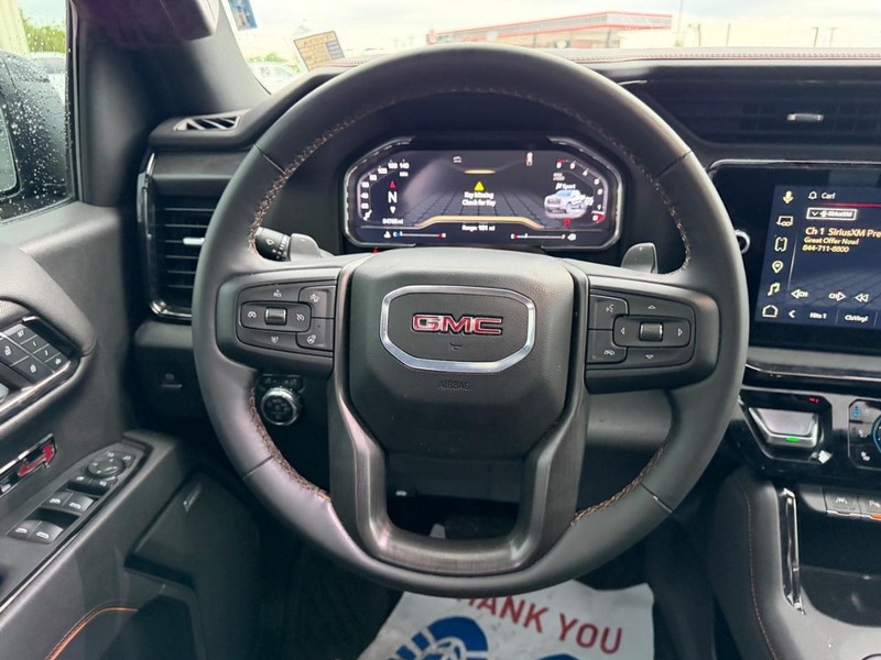 GMC Sierra 1500 Vehicle Full-screen Gallery Image 10