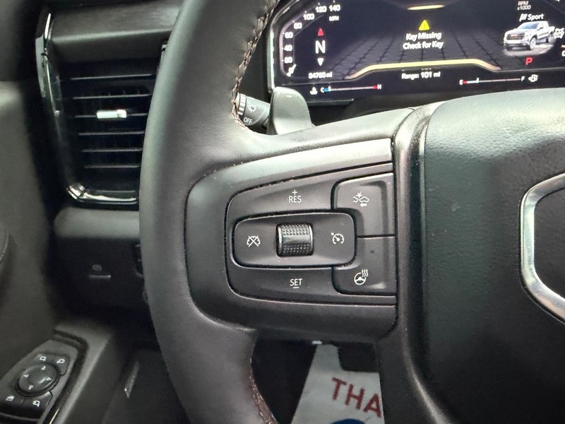 GMC Sierra 1500 Vehicle Full-screen Gallery Image 11