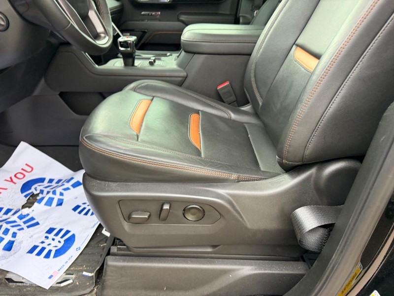 GMC Sierra 1500 Vehicle Full-screen Gallery Image 19