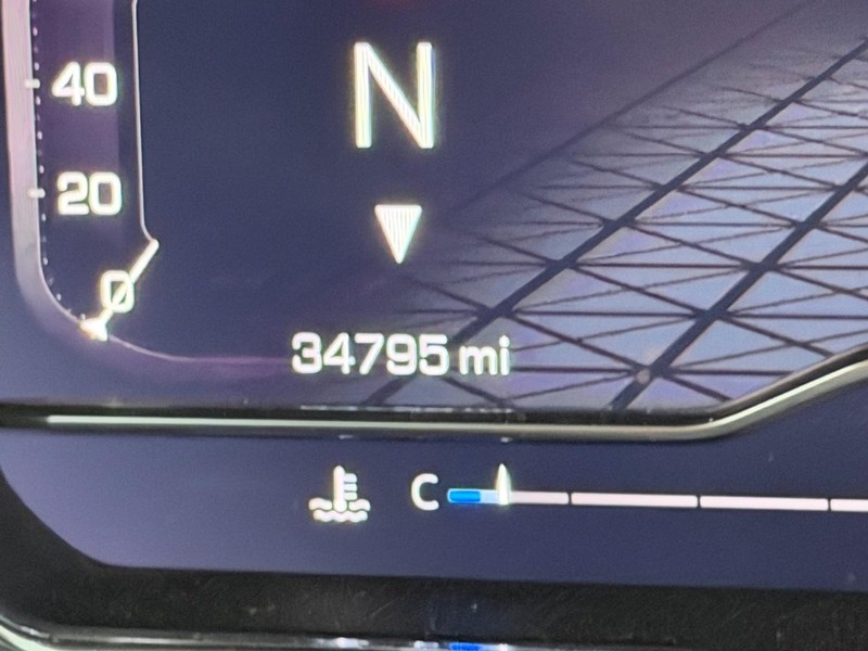 GMC Sierra 1500 Vehicle Full-screen Gallery Image 20