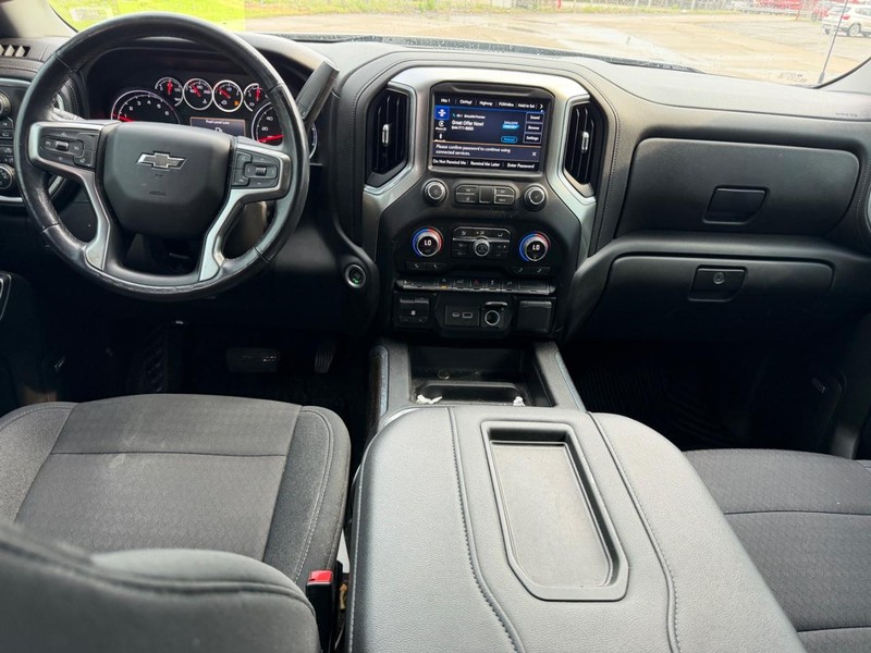 Chevrolet Silverado 1500 Vehicle Full-screen Gallery Image 8