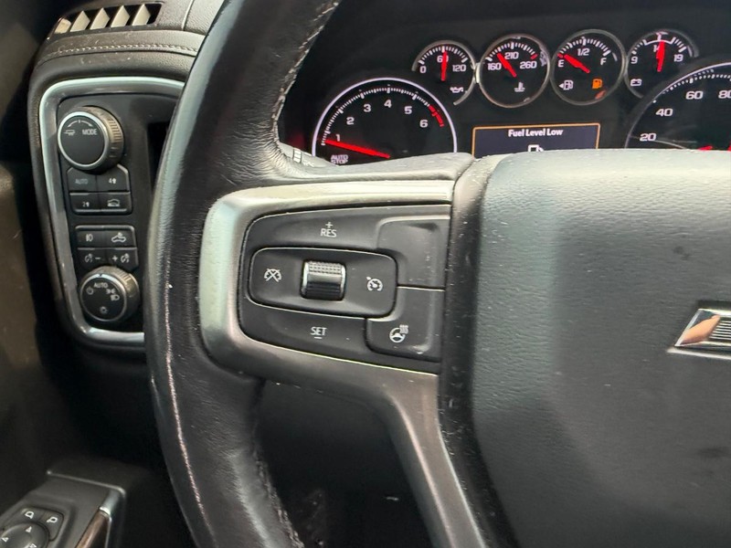 Chevrolet Silverado 1500 Vehicle Full-screen Gallery Image 10