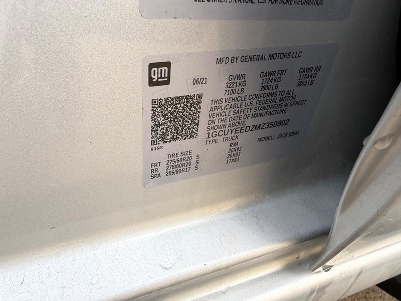 Chevrolet Silverado 1500 Vehicle Full-screen Gallery Image 19