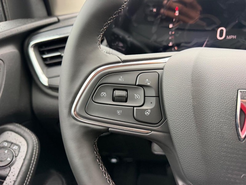Buick Encore GX Vehicle Full-screen Gallery Image 10