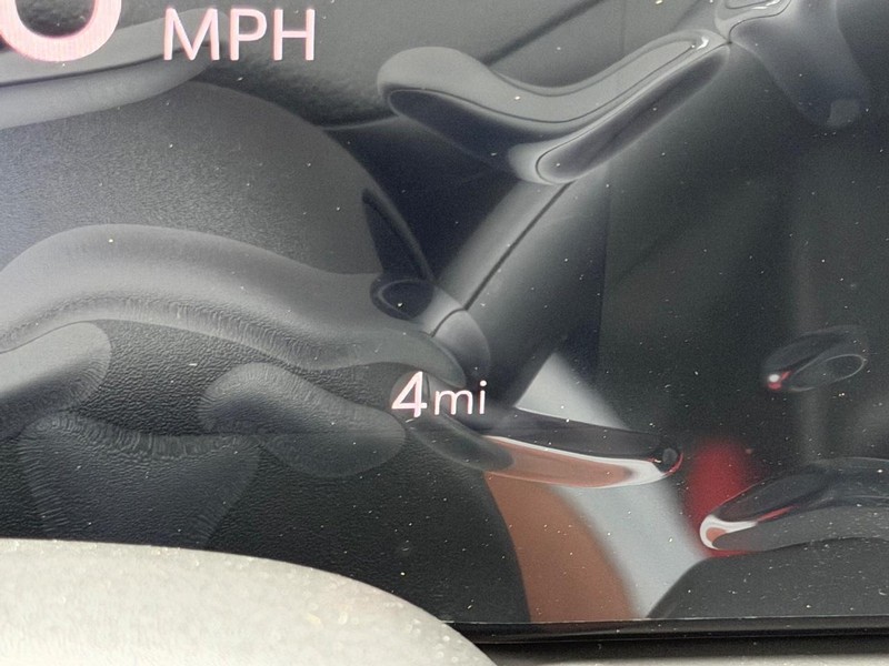 Buick Encore GX Vehicle Full-screen Gallery Image 18