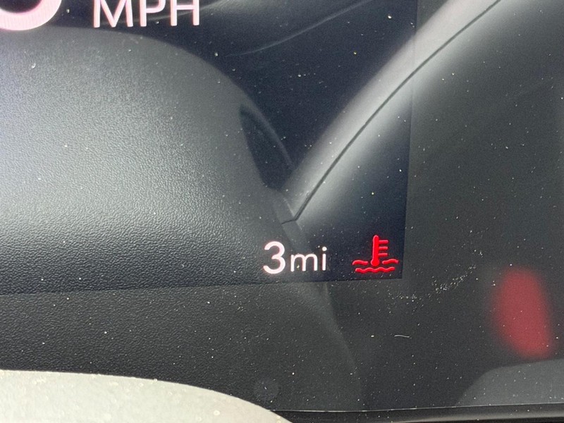 Buick Encore GX Vehicle Full-screen Gallery Image 13